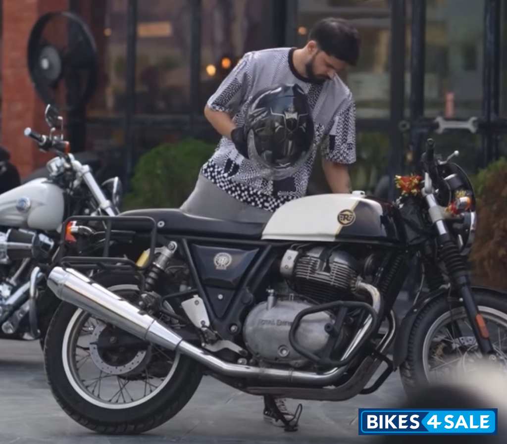 Dux Deluxe( Black And White ) Royal Enfield Continental GT 650