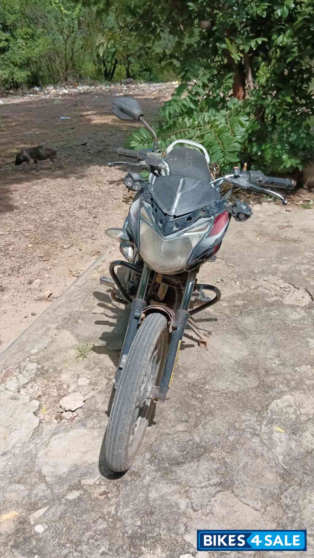 Black Bajaj Discover DTSi 125