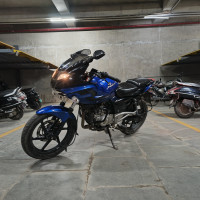 Bajaj Pulsar 220F