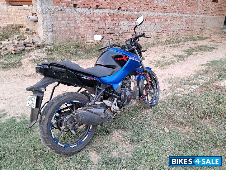 Blue And Black Hero Xtreme 160R BS6