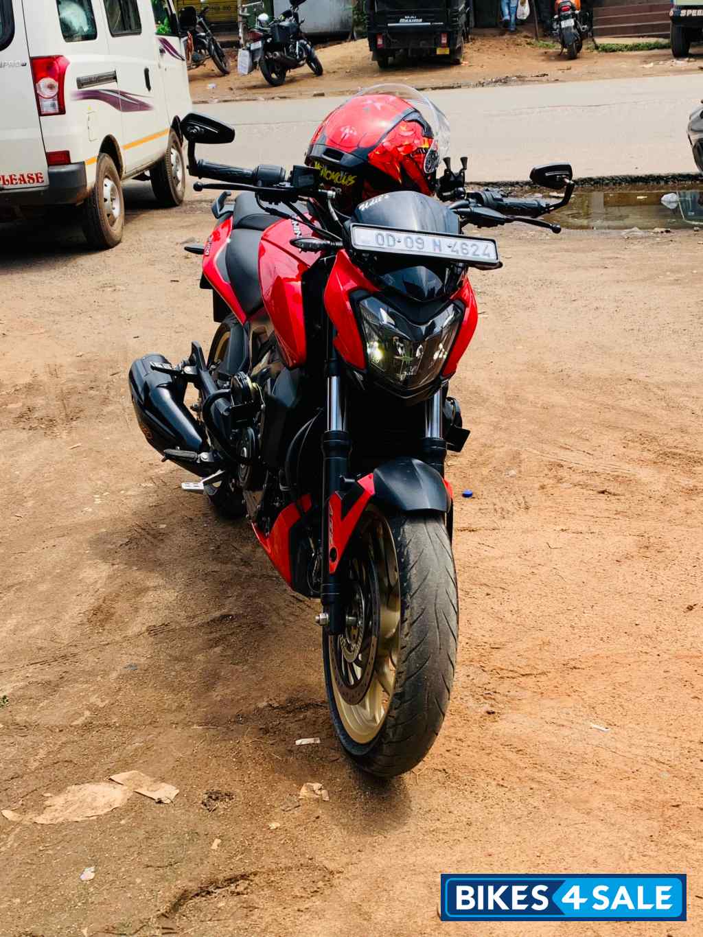 Bajaj Dominar 400
