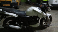 White TVS Apache RTR 180