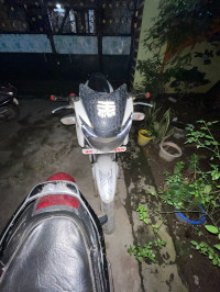 White TVS Apache RTR 180