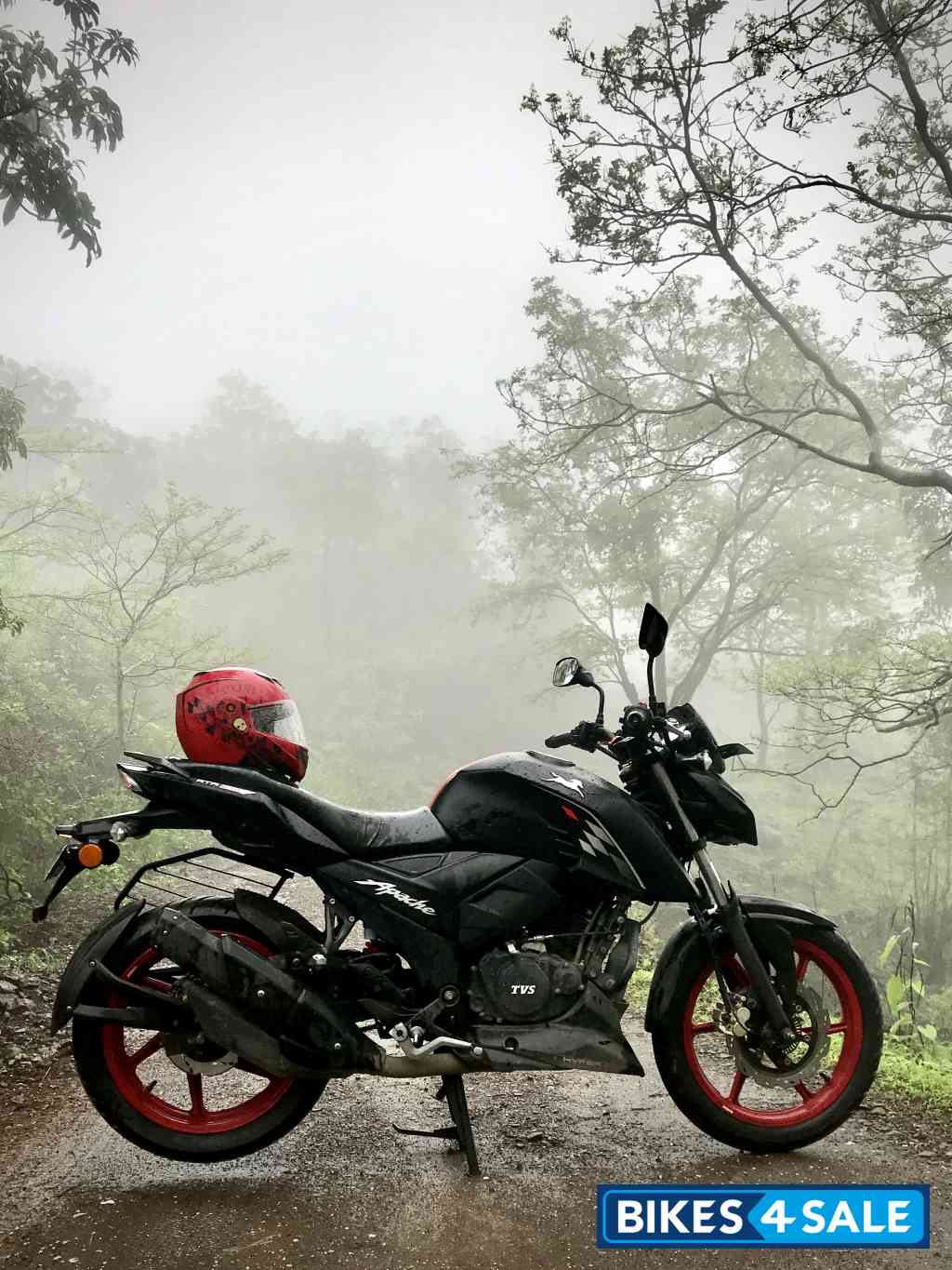 Black Mat TVS Apache RTR 160 4V BS6