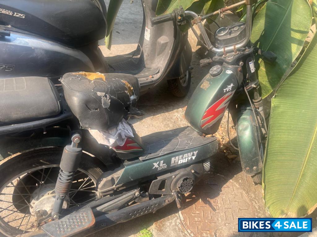 TVS XL Super Heavy Duty