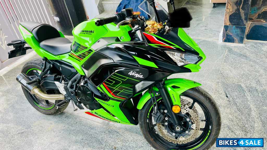 Green Kawasaki Ninja 650 BS6 2023