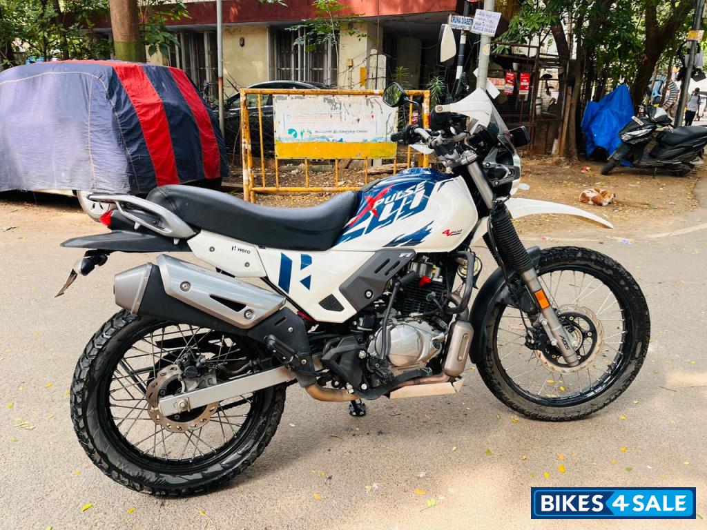 Metallic Nexus Blue Hero Xpulse 200 4V