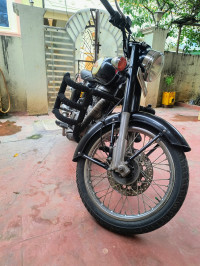Black Royal Enfield Classic 350 BS VI
