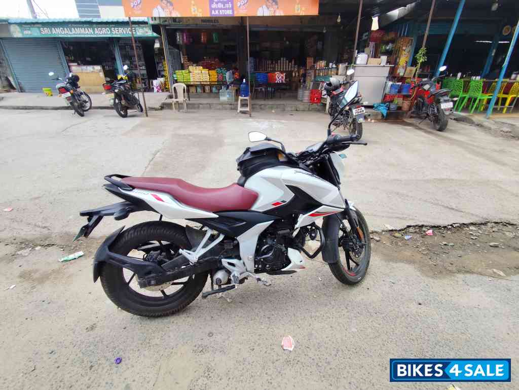 Bajaj Pulsar N150