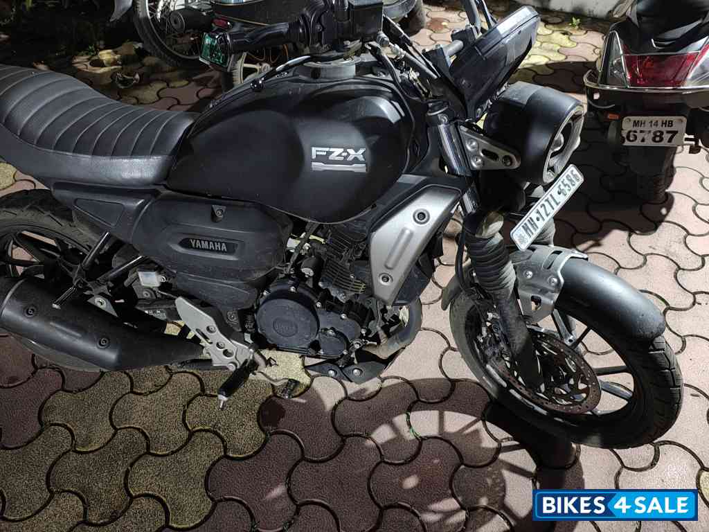 Metallic Black Yamaha FZ-X