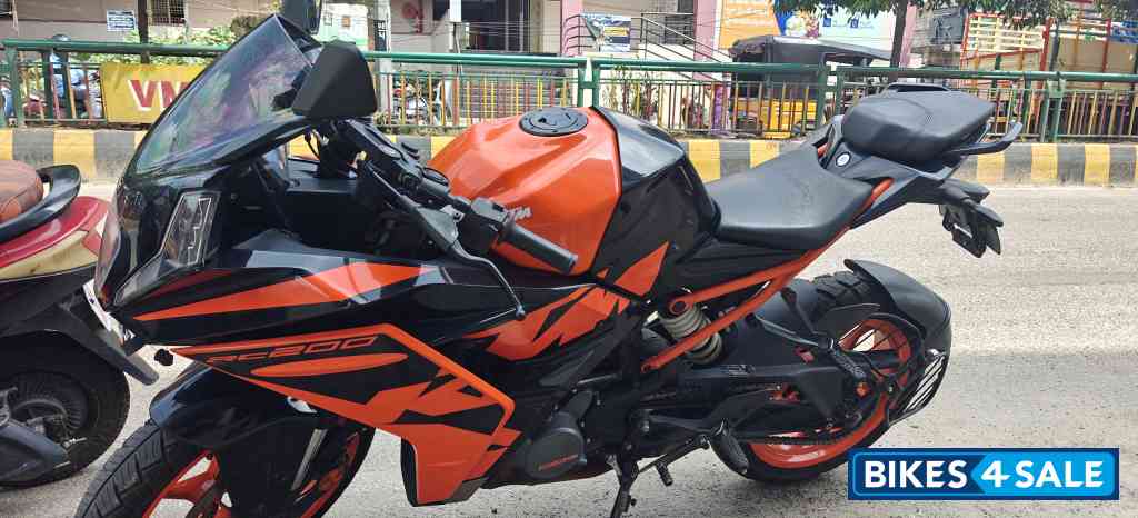 KTM RC 200 2024