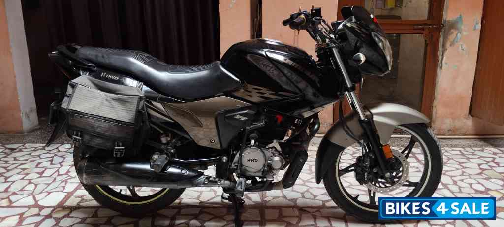 Black Hero Glamour 125