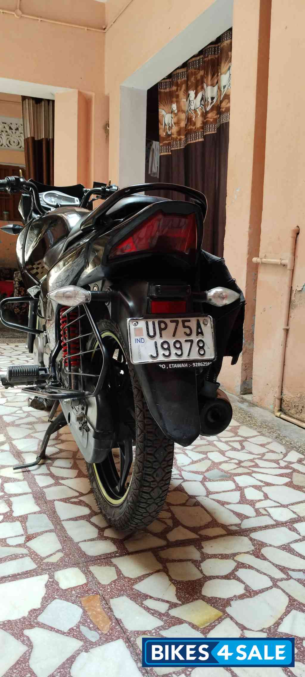 Black Hero Glamour 125