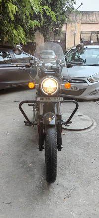 Silver Black Dual Tone Royal Enfield Meteor 350 Supernova