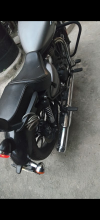 Silver Black Dual Tone Royal Enfield Meteor 350 Supernova