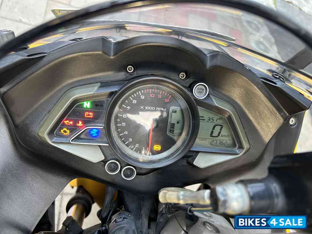 Yellow Bajaj Pulsar RS 200 ABS