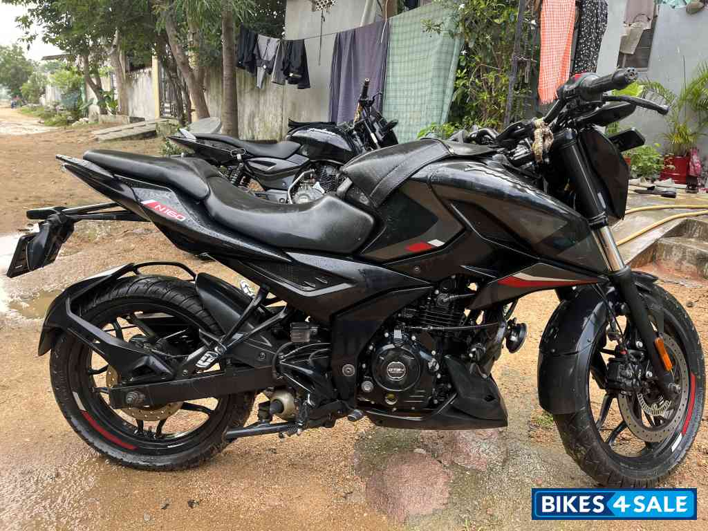 Black Bajaj Pulsar N160 Dual Channel ABS