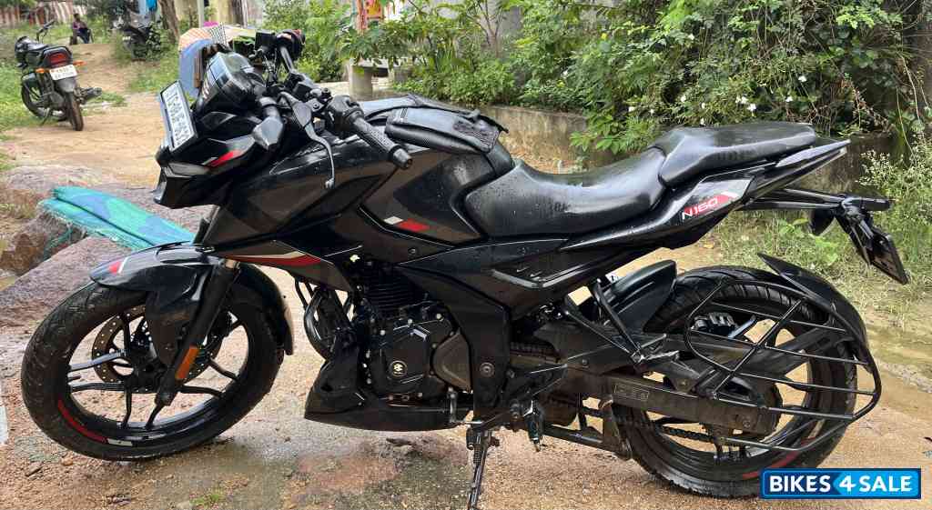 Black Bajaj Pulsar N160 Dual Channel ABS