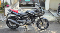Black Bajaj Pulsar 220 DTSi