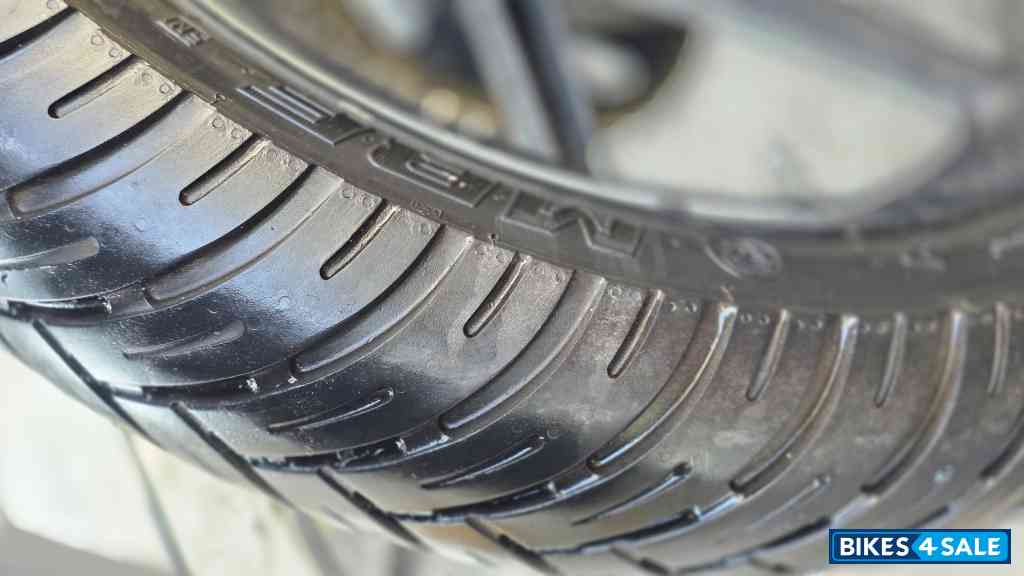 Black Bajaj Pulsar 220 DTSi Black Bajaj Pulsar 220 DTSi