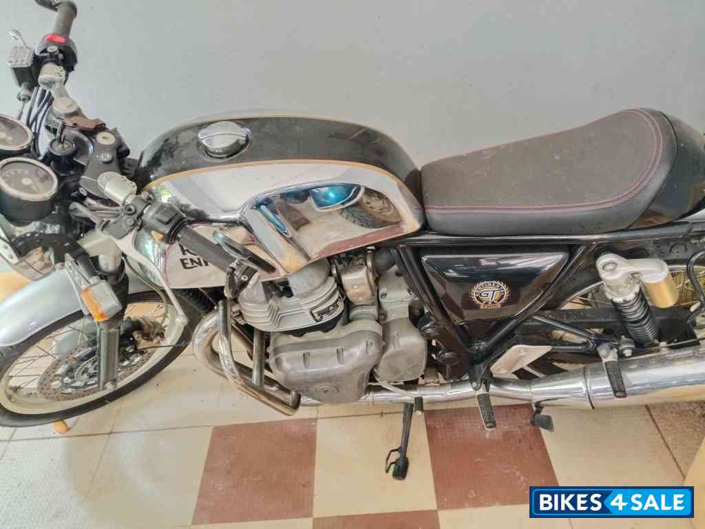 Black Royal Enfield Bullet Continental GT 650
