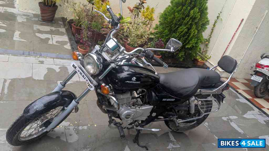 Bajaj Avenger 220 DTS-i Bajaj Avenger 220 DTS-i