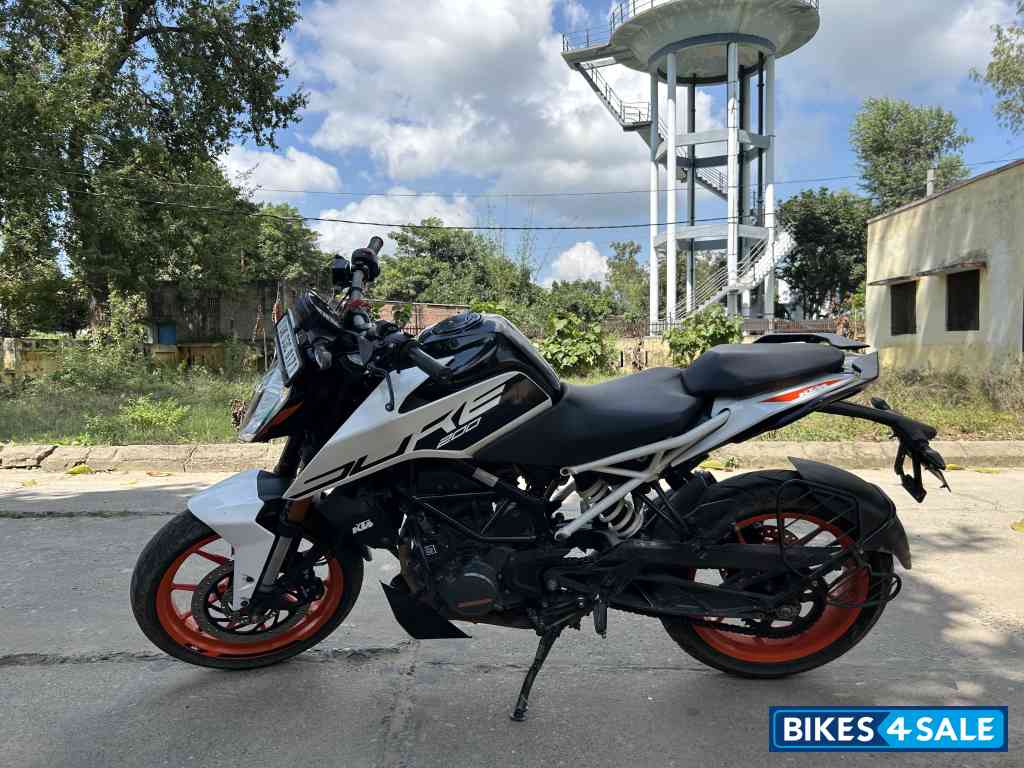 KTM Duke 200 ABS