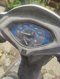 White Honda Activa 5G