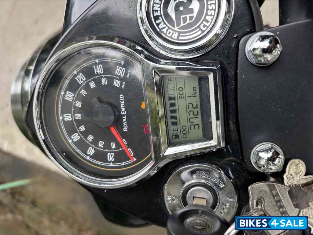 Dark Gunmetal Grey Royal Enfield Classic 350 BS VI