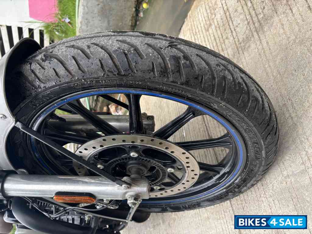 Dark Gunmetal Grey Royal Enfield Classic 350 BS VI