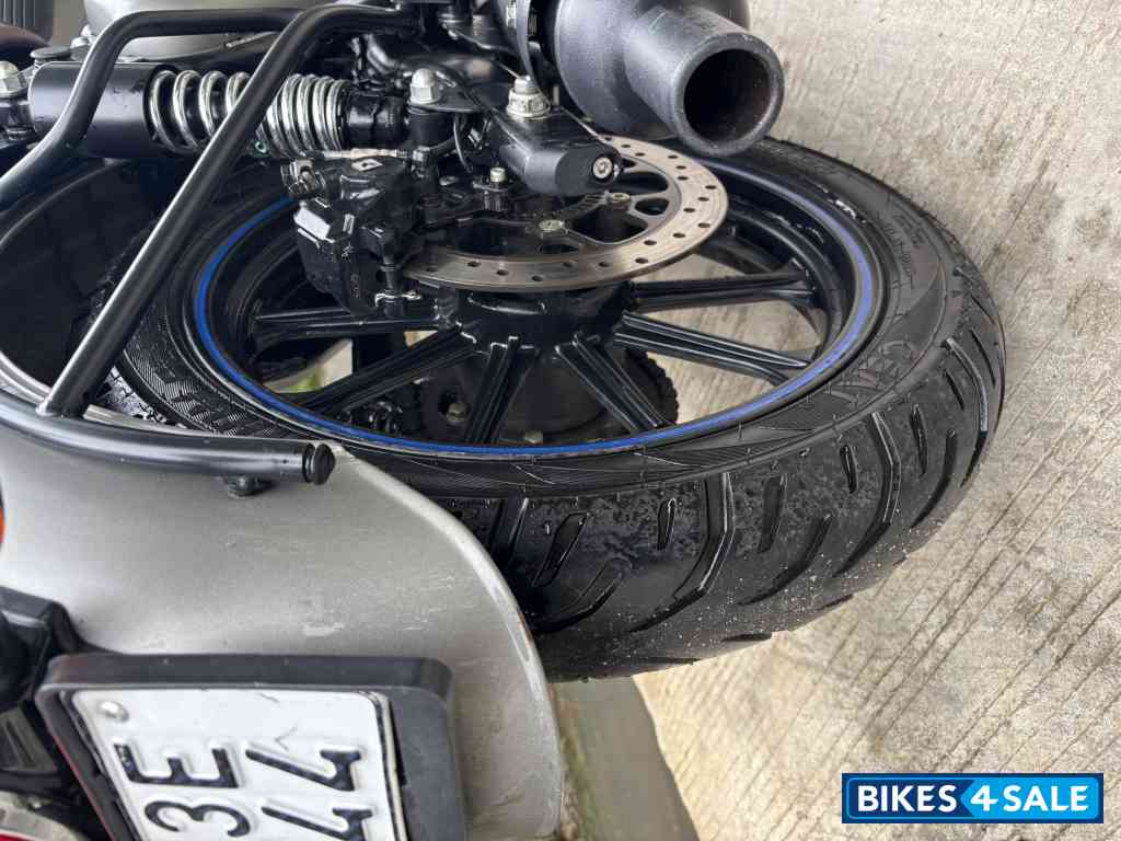 Dark Gunmetal Grey Royal Enfield Classic 350 BS VI