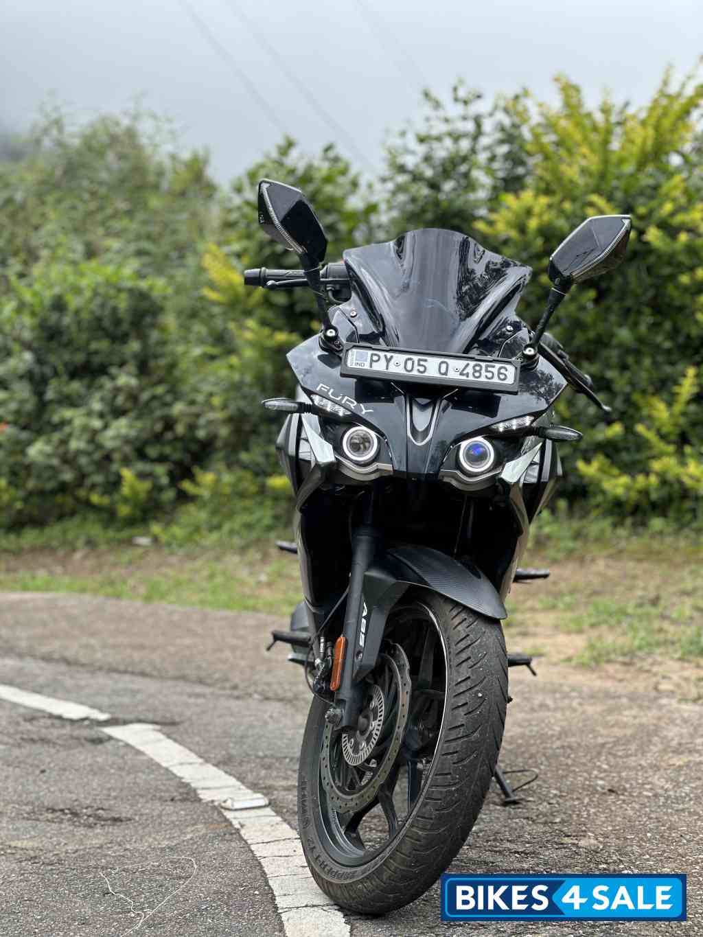 Grey Bajaj Pulsar RS 200 BS6