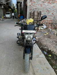 Bajaj V15