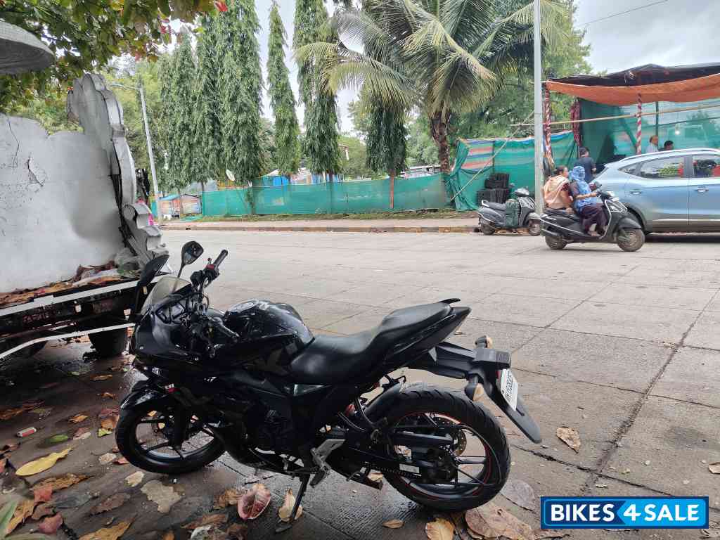 Suzuki Gixxer SF Fi