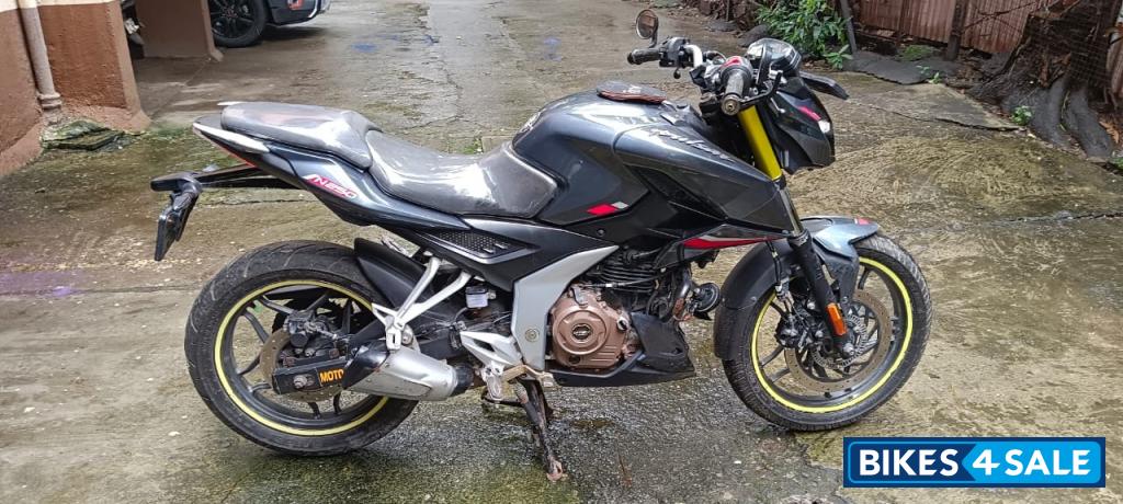 Te Bajaj Pulsar N250