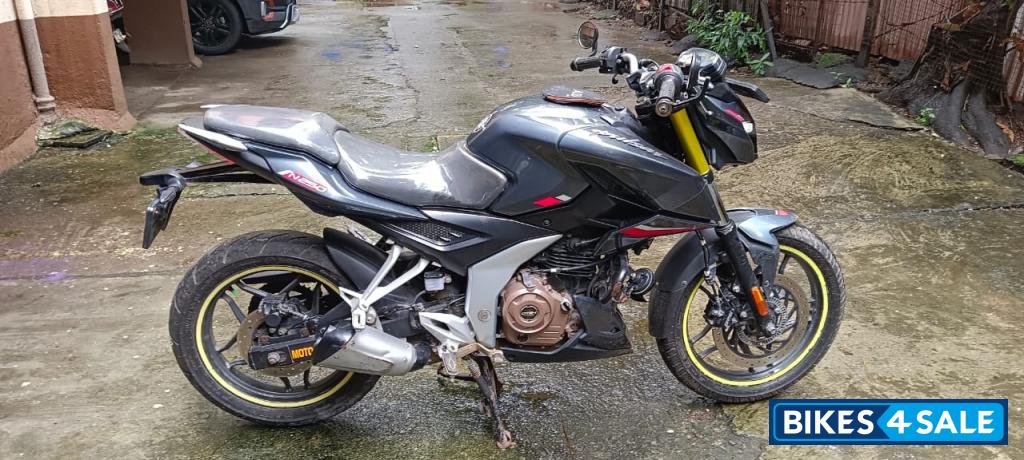 Te Bajaj Pulsar N250