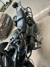 Black Bajaj Pulsar 220F