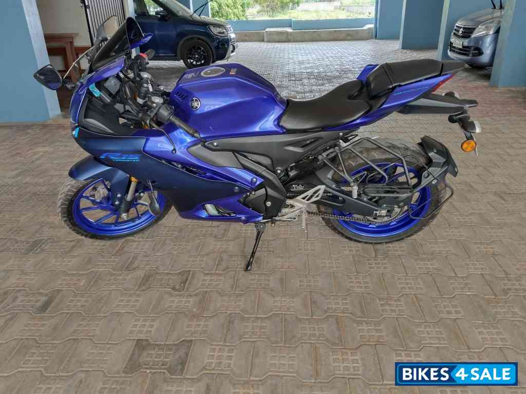 Racing Blue Yamaha R15 V4