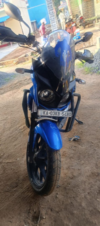 Mahindra Mojo 300 ABS BS6