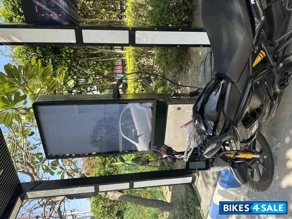 Revolt RV400 Stealth Black Limited Edition