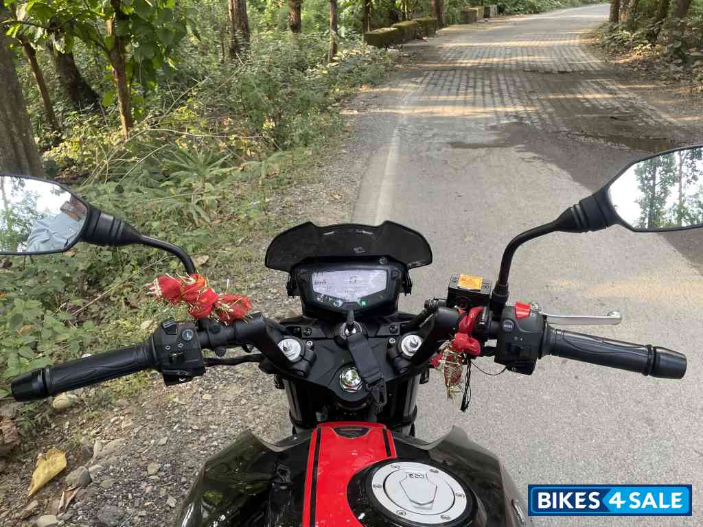 TVS Apache RTR 200 Fi 4V Race Edition 2.0 TVS Apache RTR 200 Fi 4V Race Edition 2.0