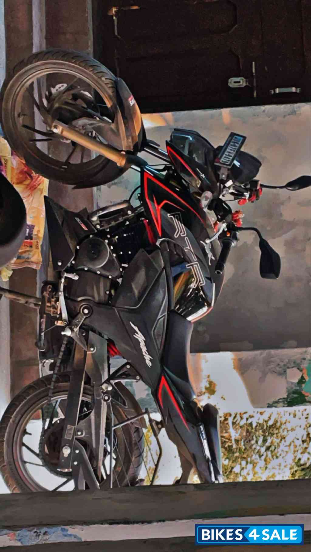 TVS Apache RTR 200 Fi 4V Race Edition 2.0 TVS Apache RTR 200 Fi 4V Race Edition 2.0