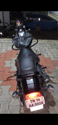 Black Bajaj Avenger Street 220