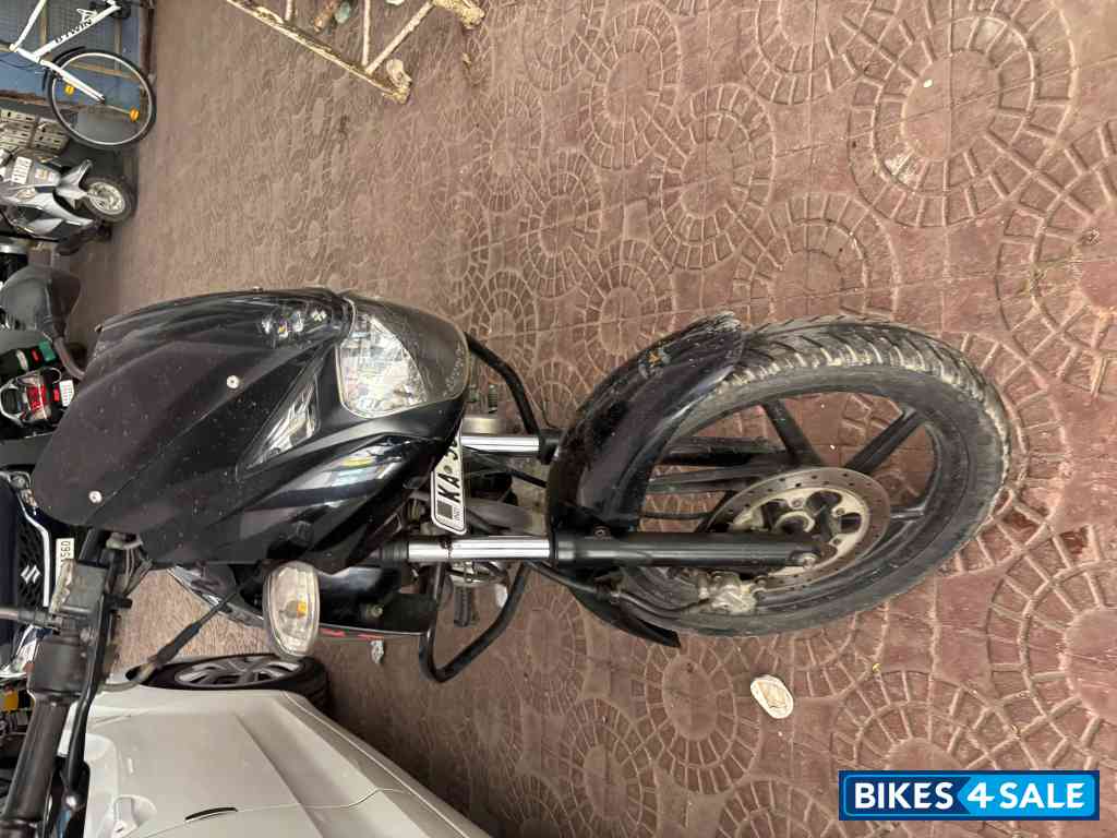 Black Bajaj Pulsar 150 DTSi