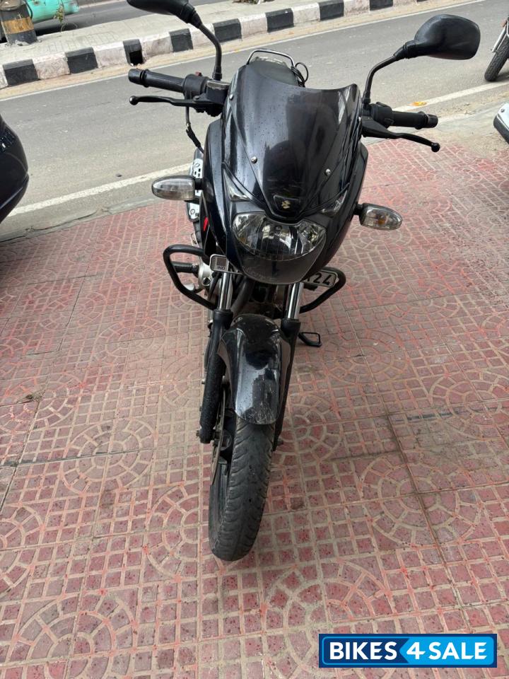 Black Bajaj Pulsar 150 DTSi Black Bajaj Pulsar 150 DTSi