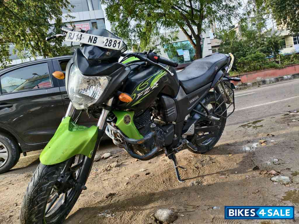 Yamaha FZ