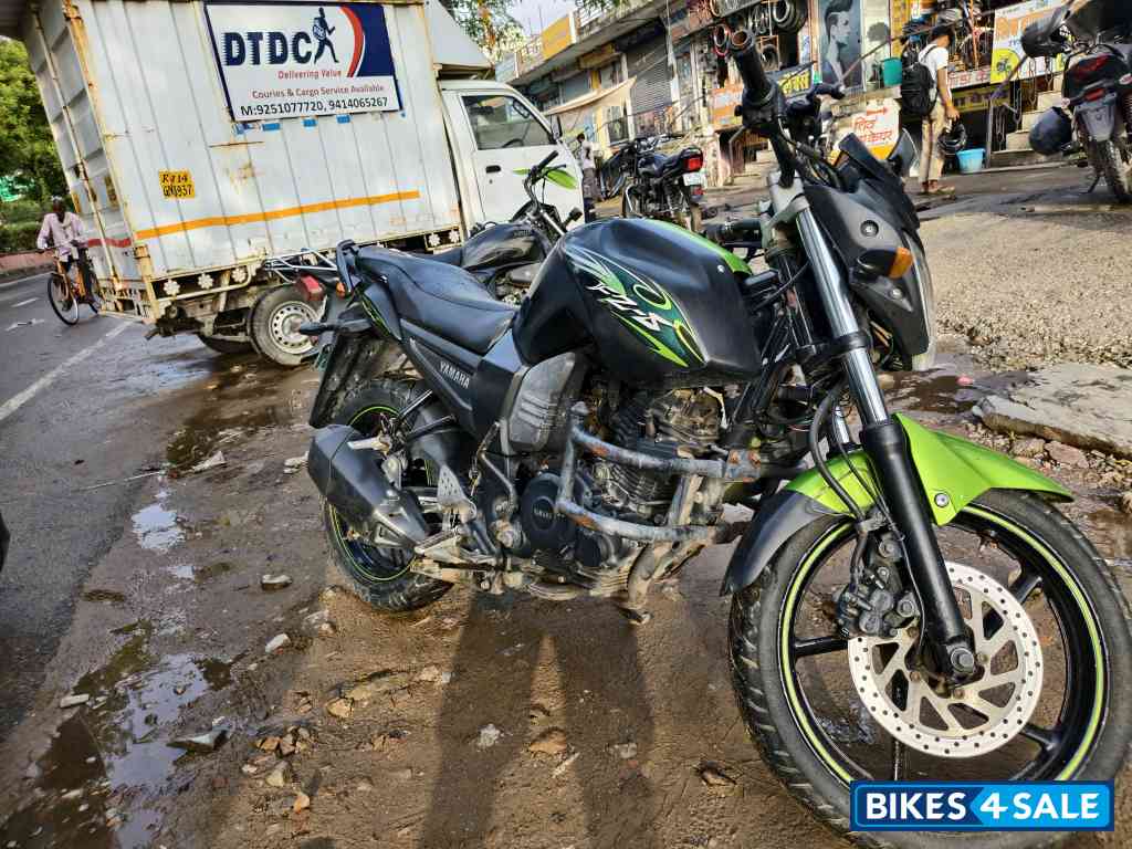 Yamaha FZ