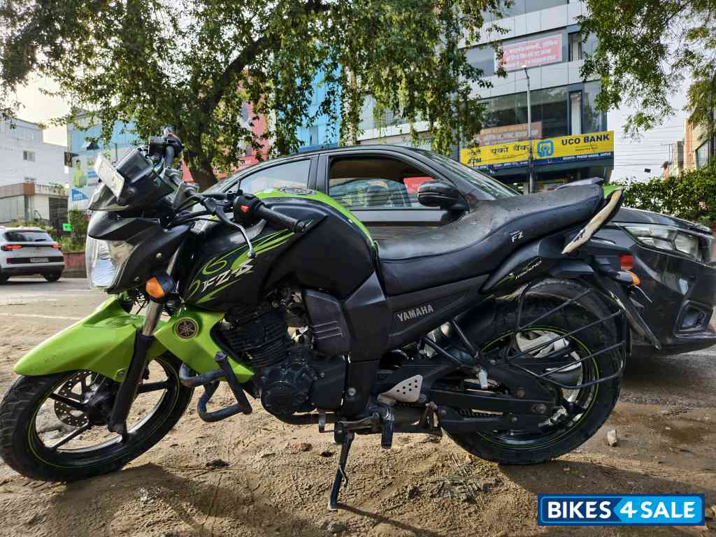 Yamaha FZ