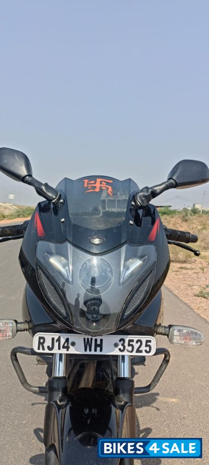 Bajaj Pulsar 220F