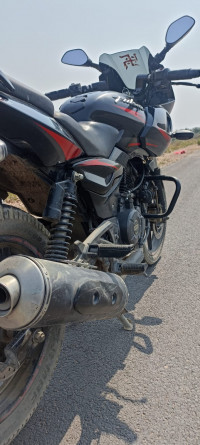 Bajaj Pulsar 220F
